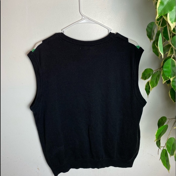 Diamond Patterned Vest - Picture 3 of 4